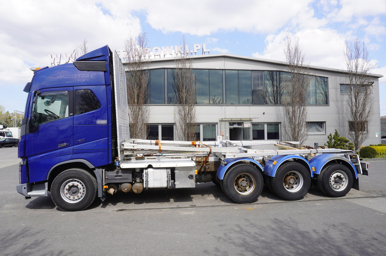 VOLVO FH16 750 8x4 / 750 HP! / 20 t load capacity / stanchion superstructure - Φορτηγό ξυλείας: φωτογραφία 5 VOLVO FH16 750 8x4 / 750 HP! / 20 t load capacity / stanchion superstructure - Φορτηγό ξυλείας: φωτογραφία 5