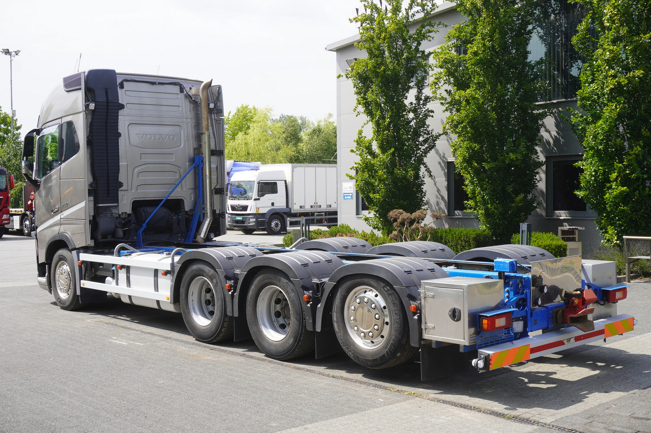 VOLVO FH16 750 8x4x4 / 750 HP! / Frame 685 cm / Steered 4th axle - Φορτηγό σασί: φωτογραφία 4 VOLVO FH16 750 8x4x4 / 750 HP! / Frame 685 cm / Steered 4th axle - Φορτηγό σασί: φωτογραφία 4