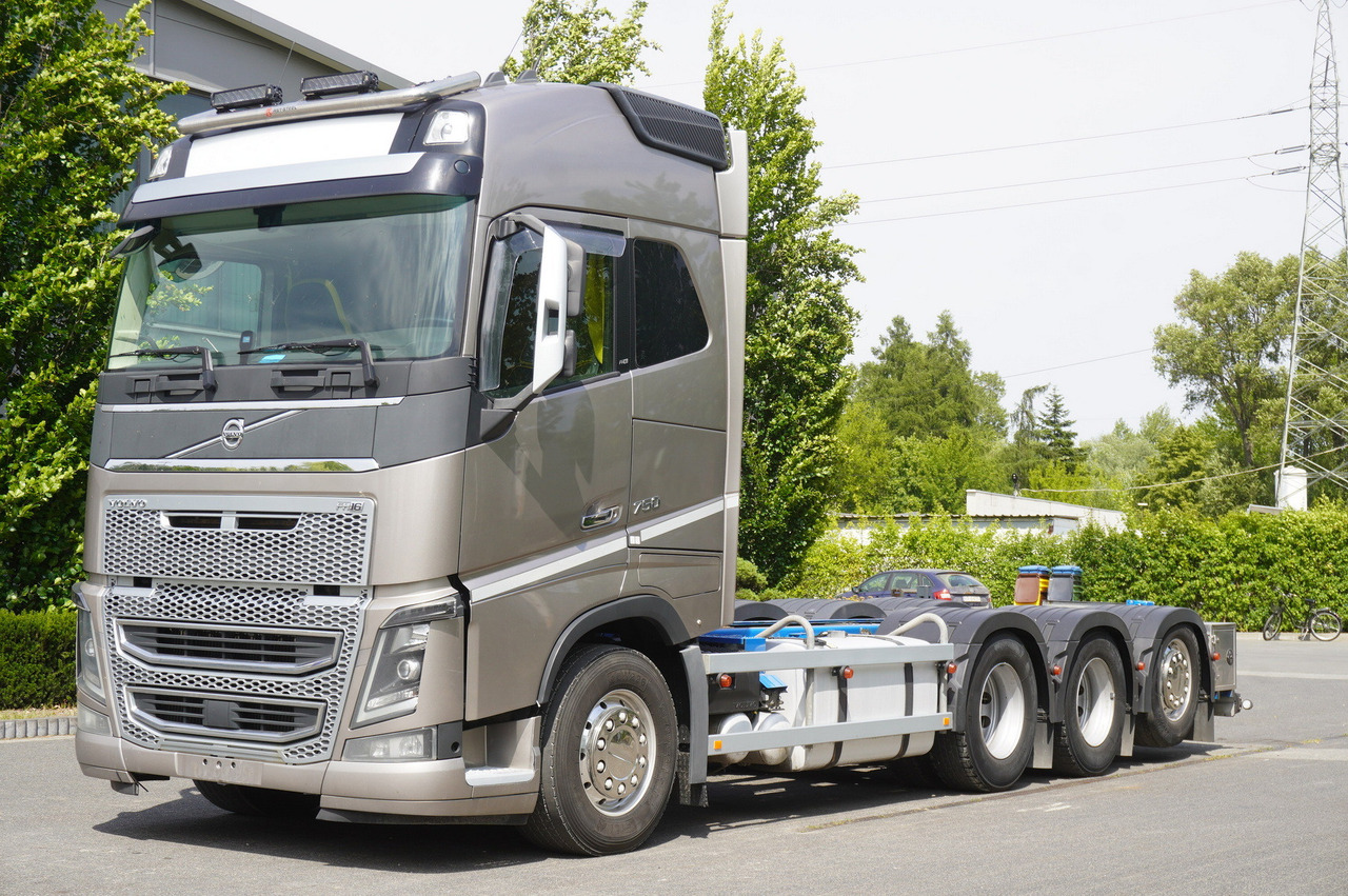 VOLVO FH16 750 8x4x4 / 750 HP! / Frame 685 cm / Steered 4th axle - Φορτηγό σασί: φωτογραφία 2 VOLVO FH16 750 8x4x4 / 750 HP! / Frame 685 cm / Steered 4th axle - Φορτηγό σασί: φωτογραφία 2