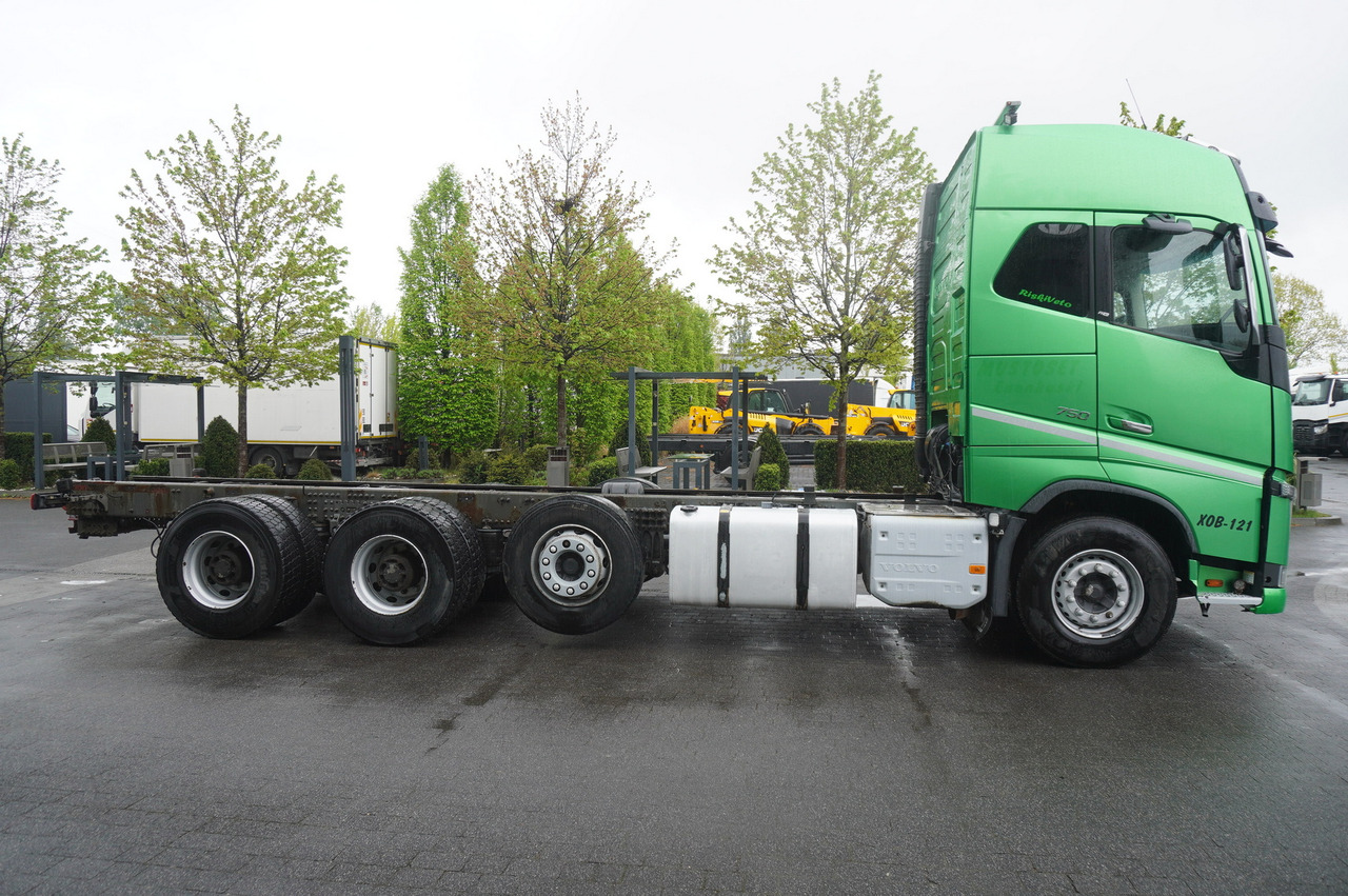 VOLVO Volvo FH16 750 8×4 / 750 HP! / 7.2 m chassis - Φορτηγό με γερανό: φωτογραφία 2 VOLVO Volvo FH16 750 8×4 / 750 HP! / 7.2 m chassis - Φορτηγό με γερανό: φωτογραφία 2