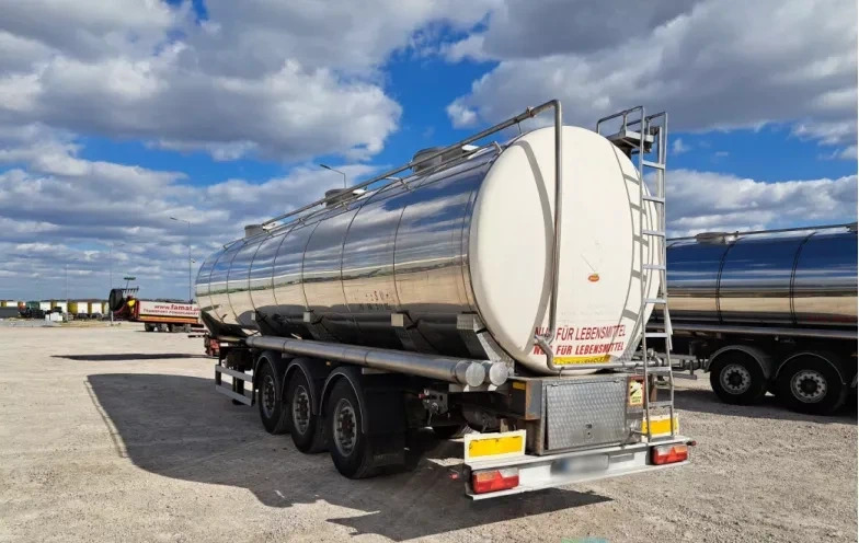 WIELTON NS3D 36 t food cistern / 3 chambers - Επικαθήμενο βυτίο: φωτογραφία 4 WIELTON NS3D 36 t food cistern / 3 chambers - Επικαθήμενο βυτίο: φωτογραφία 4