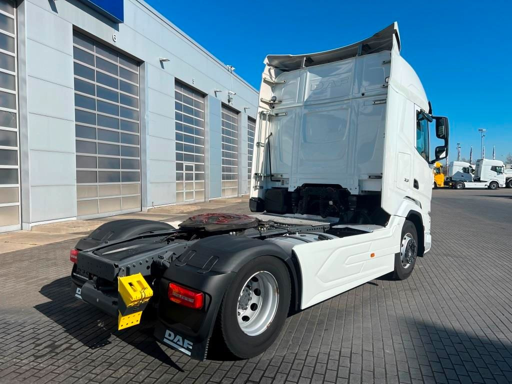 DAF XFn 480 FT Intarder 2xTank 1.105 L Vollspoiler - Τράκτορας: φωτογραφία 4 DAF XFn 480 FT Intarder 2xTank 1.105 L Vollspoiler - Τράκτορας: φωτογραφία 4