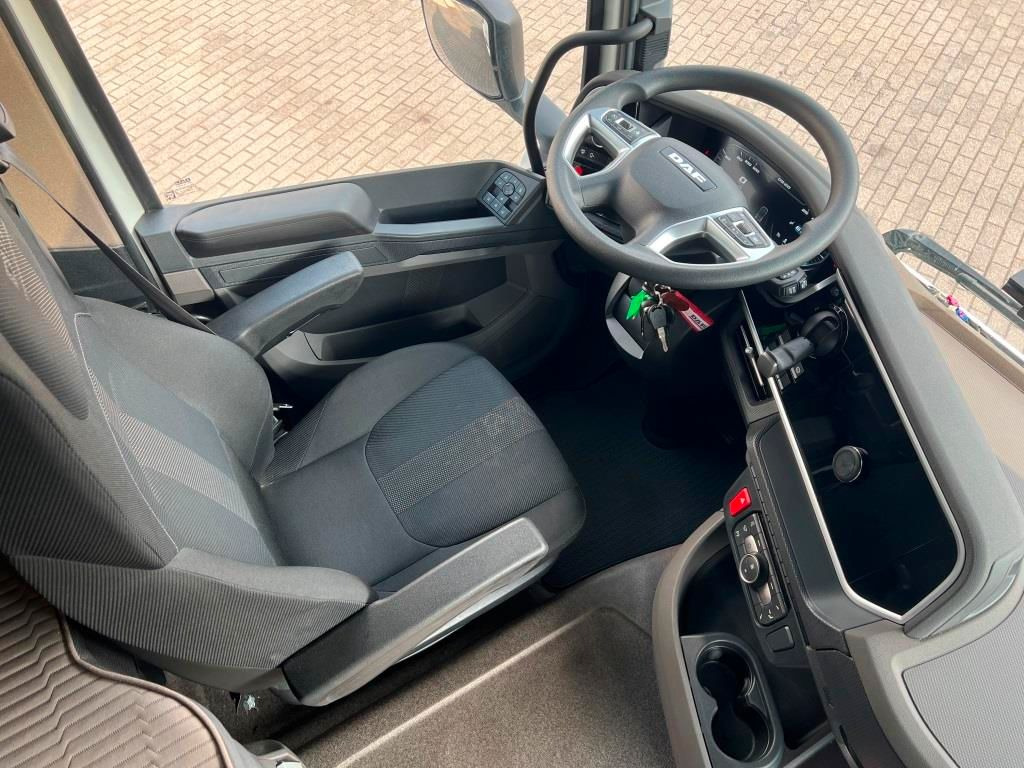 DAF XFn 480 FT Intarder 2xTank 1.105 L Vollspoiler - Τράκτορας: φωτογραφία 5 DAF XFn 480 FT Intarder 2xTank 1.105 L Vollspoiler - Τράκτορας: φωτογραφία 5