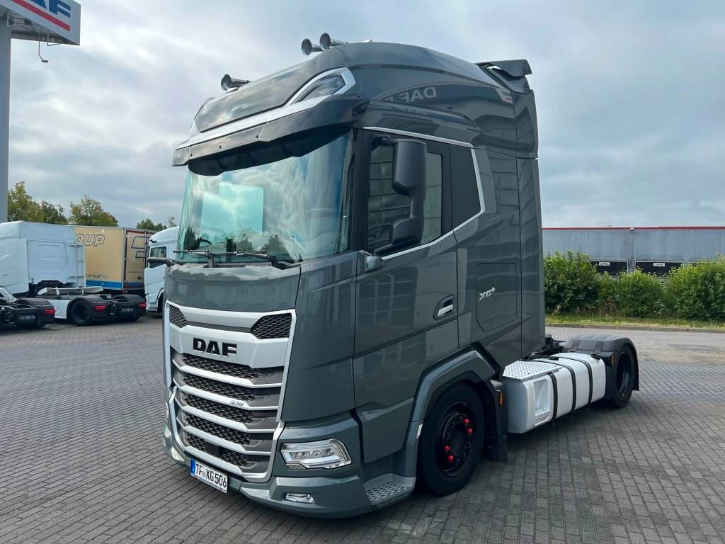 DAF XG+ 530 FT Low Deck Standklima Retarder 2xTank - Τράκτορας: φωτογραφία 2 DAF XG+ 530 FT Low Deck Standklima Retarder 2xTank - Τράκτορας: φωτογραφία 2