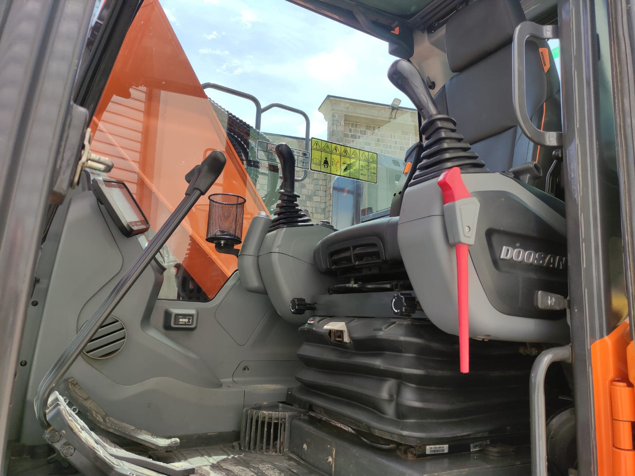 DOOSAN DX140LCR-7 - Ερπυστριοφόρος εκσκαφέας: φωτογραφία 5 DOOSAN DX140LCR-7 - Ερπυστριοφόρος εκσκαφέας: φωτογραφία 5
