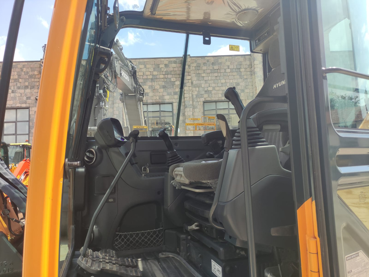 HYUNDAI R60CR-9A - Μίνι εκσκαφέας: φωτογραφία 5 HYUNDAI R60CR-9A - Μίνι εκσκαφέας: φωτογραφία 5