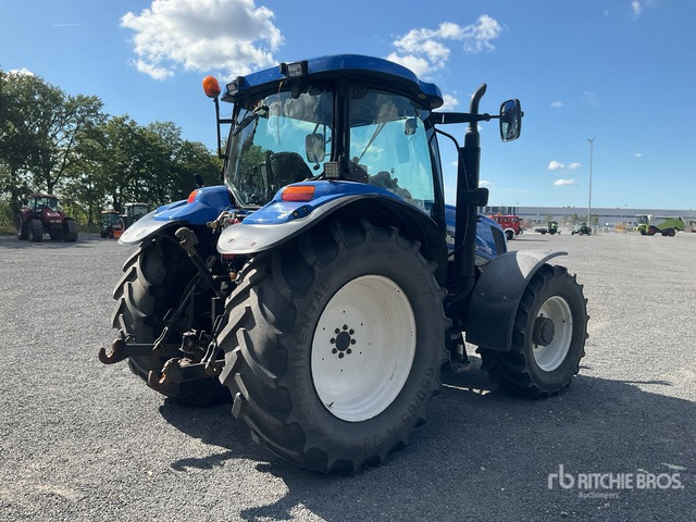 2004 New Holland TS135 A 4WD Tractor - Τρακτέρ: φωτογραφία 4 2004 New Holland TS135 A 4WD Tractor - Τρακτέρ: φωτογραφία 4
