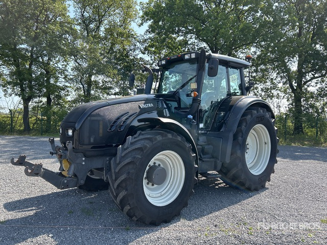 2012 Valtra T213 4WD Tractor - Τρακτέρ: φωτογραφία 1 2012 Valtra T213 4WD Tractor - Τρακτέρ: φωτογραφία 1