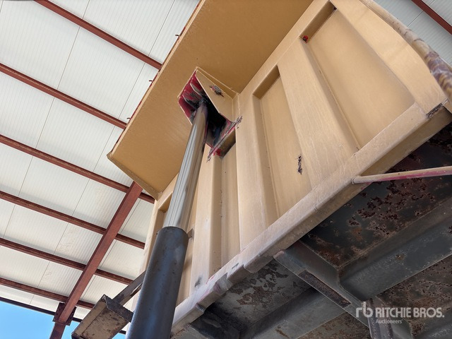 1998 Volvo FL10 360 6x4 T/A Dump Truck - Φορτηγό ανατρεπόμενο: φωτογραφία 5 1998 Volvo FL10 360 6x4 T/A Dump Truck - Φορτηγό ανατρεπόμενο: φωτογραφία 5