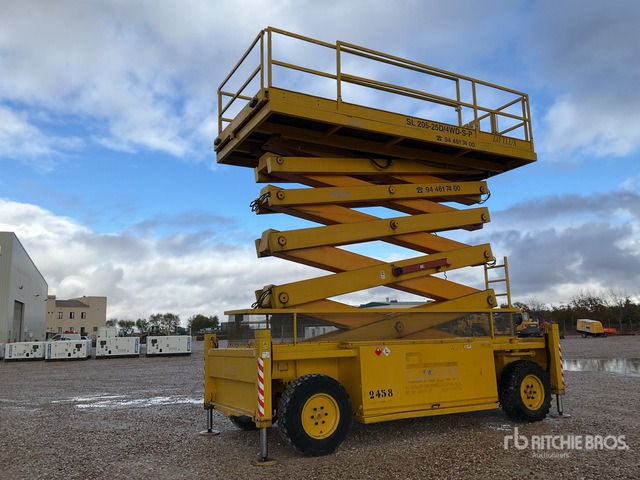 2000 Liftlux SL205-25D 4x4 4WDS/P Scissor Lift - Ψαλιδωτό ανυψωτικό: φωτογραφία 1 2000 Liftlux SL205-25D 4x4 4WDS/P Scissor Lift - Ψαλιδωτό ανυψωτικό: φωτογραφία 1
