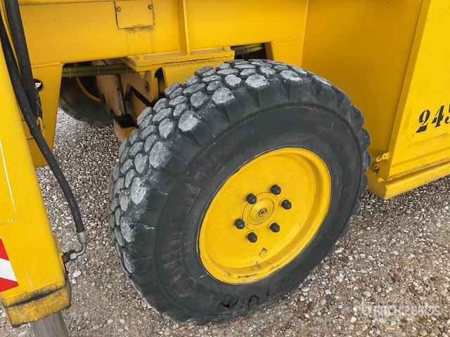 2000 Liftlux SL205-25D 4x4 4WDS/P Scissor Lift - Ψαλιδωτό ανυψωτικό: φωτογραφία 4 2000 Liftlux SL205-25D 4x4 4WDS/P Scissor Lift - Ψαλιδωτό ανυψωτικό: φωτογραφία 4