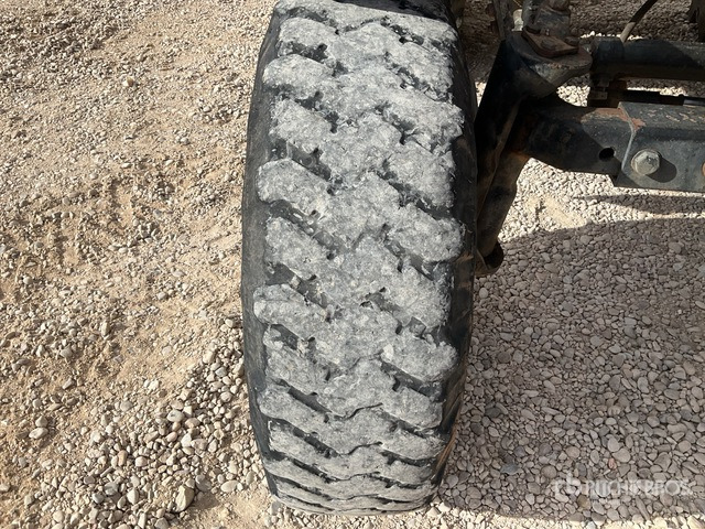 2003 New Holland TS110 2WD Tractor - Τρακτέρ: φωτογραφία 5 2003 New Holland TS110 2WD Tractor - Τρακτέρ: φωτογραφία 5