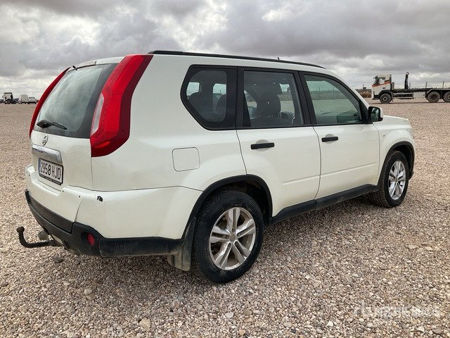 2012 Nissan X-Trail Automobile - SUV: φωτογραφία 3 2012 Nissan X-Trail Automobile - SUV: φωτογραφία 3