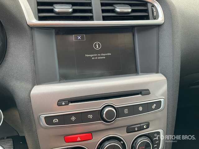 2015 Citroen C4 BlueHDI Automobile - Αυτοκίνητο: φωτογραφία 3 2015 Citroen C4 BlueHDI Automobile - Αυτοκίνητο: φωτογραφία 3