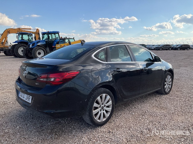 2015 Opel Astra Automobile - Αυτοκίνητο: φωτογραφία 5 2015 Opel Astra Automobile - Αυτοκίνητο: φωτογραφία 5