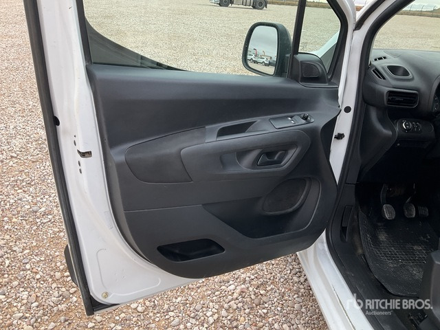 2021 Opel Combo Life Passenger Van - Μικρό λεωφορείο, Επιβατικό βαν: φωτογραφία 4 2021 Opel Combo Life Passenger Van - Μικρό λεωφορείο, Επιβατικό βαν: φωτογραφία 4