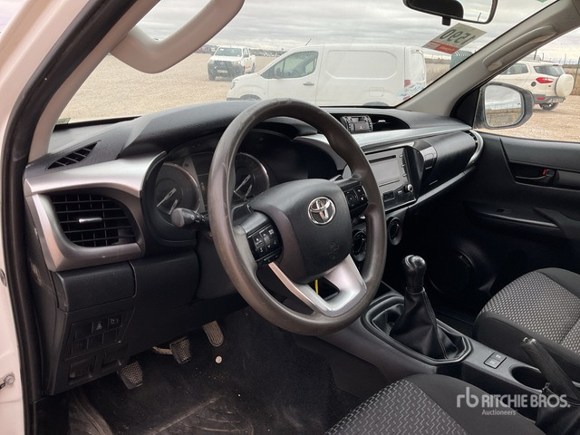 2021 Toyota Hilux Pickup - Ημιφορτηγό: φωτογραφία 5 2021 Toyota Hilux Pickup - Ημιφορτηγό: φωτογραφία 5