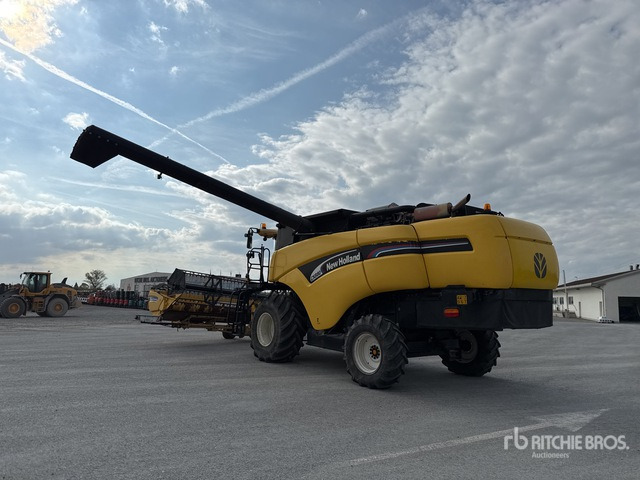 2003 New Holland CX8.80 Mietitrebbia - Θεριζοαλωνιστική μηχανή: φωτογραφία 4 2003 New Holland CX8.80 Mietitrebbia - Θεριζοαλωνιστική μηχανή: φωτογραφία 4
