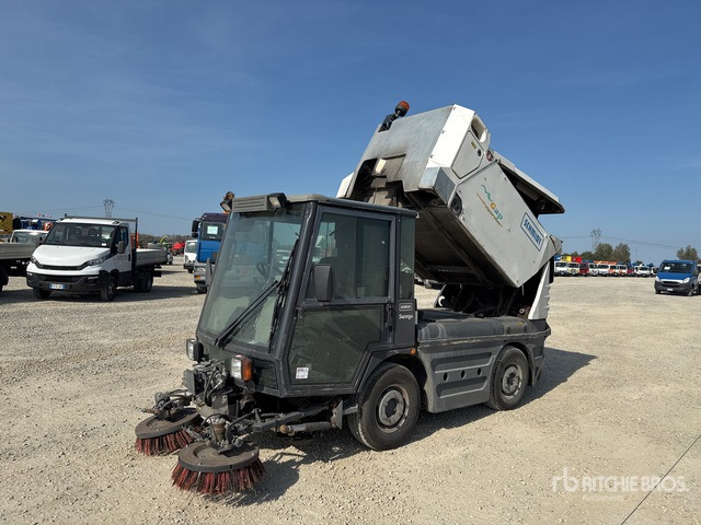 2006 Schmidt Compact 200 Autocarro spazzatrice - Σάρωθρο δρόμων: φωτογραφία 1 2006 Schmidt Compact 200 Autocarro spazzatrice - Σάρωθρο δρόμων: φωτογραφία 1