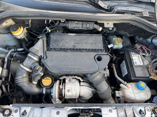 2013 Fiat Fiorino Automobile - Φορτηγό κόφα: φωτογραφία 4 2013 Fiat Fiorino Automobile - Φορτηγό κόφα: φωτογραφία 4