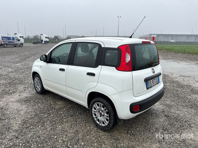 2013 Fiat Panda Automobile - Αυτοκίνητο: φωτογραφία 2 2013 Fiat Panda Automobile - Αυτοκίνητο: φωτογραφία 2