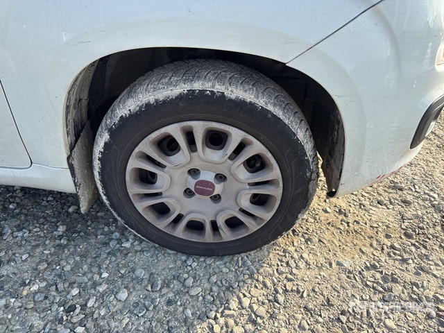 2013 Fiat Panda Automobile - Αυτοκίνητο: φωτογραφία 4 2013 Fiat Panda Automobile - Αυτοκίνητο: φωτογραφία 4