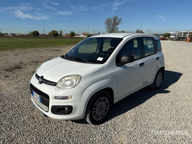 2013 Fiat Panda Automobile - Αυτοκίνητο: φωτογραφία 1 2013 Fiat Panda Automobile - Αυτοκίνητο: φωτογραφία 1