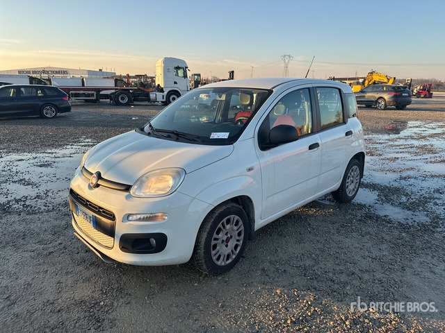 2013 Fiat Panda Automobile - Αυτοκίνητο: φωτογραφία 1 2013 Fiat Panda Automobile - Αυτοκίνητο: φωτογραφία 1