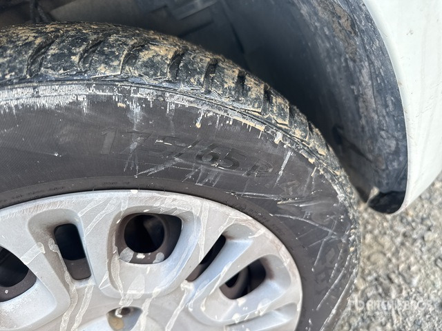 2013 Fiat Panda Automobile - Αυτοκίνητο: φωτογραφία 4 2013 Fiat Panda Automobile - Αυτοκίνητο: φωτογραφία 4