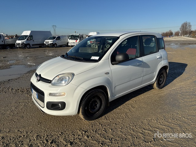2013 Fiat Panda - Αυτοκίνητο: φωτογραφία 1 2013 Fiat Panda - Αυτοκίνητο: φωτογραφία 1