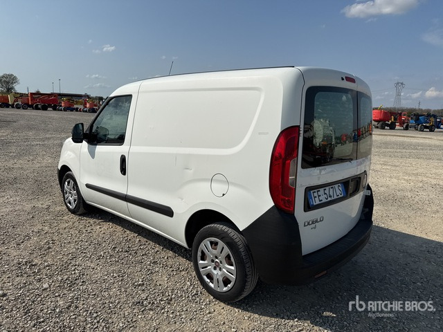 2016 Fiat Doblo Autocarro furgonato - Μικρό βαν: φωτογραφία 4 2016 Fiat Doblo Autocarro furgonato - Μικρό βαν: φωτογραφία 4