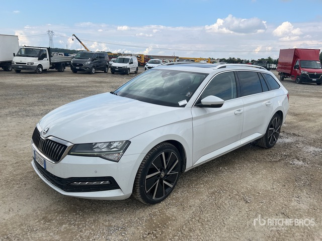 2020 Skoda Superb Wagon 2.0 TDI EVO 150CV EXECUTIVE Automobile - Αυτοκίνητο: φωτογραφία 1 2020 Skoda Superb Wagon 2.0 TDI EVO 150CV EXECUTIVE Automobile - Αυτοκίνητο: φωτογραφία 1