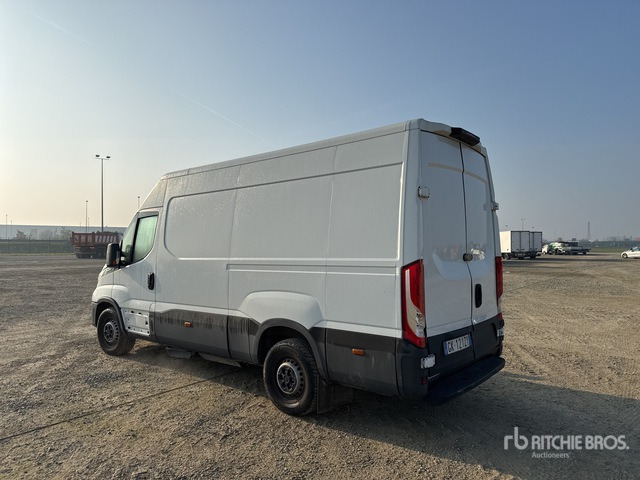 Iveco Daily 35 CNG Van Truck - Φορτηγό κόφα: φωτογραφία 3 Iveco Daily 35 CNG Van Truck - Φορτηγό κόφα: φωτογραφία 3