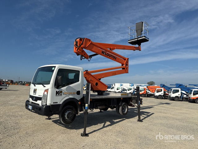 Nissan Cabstar 35.12 Piattaforma autocarrata - Φορτηγό με εναέρια πλατφόρμα: φωτογραφία 1 Nissan Cabstar 35.12 Piattaforma autocarrata - Φορτηγό με εναέρια πλατφόρμα: φωτογραφία 1