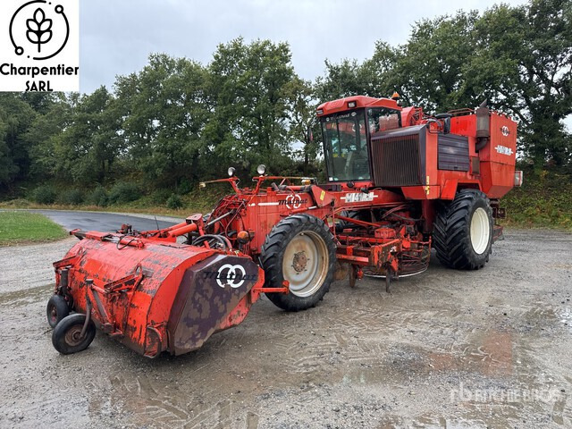 1998 Matrot M41H Self-Propelled 6 Row Machine A ... Sugar Beet Harvester - Θεριζοαλωνιστική μηχανή τεύτλων: φωτογραφία 1 1998 Matrot M41H Self-Propelled 6 Row Machine A ... Sugar Beet Harvester - Θεριζοαλωνιστική μηχανή τεύτλων: φωτογραφία 1