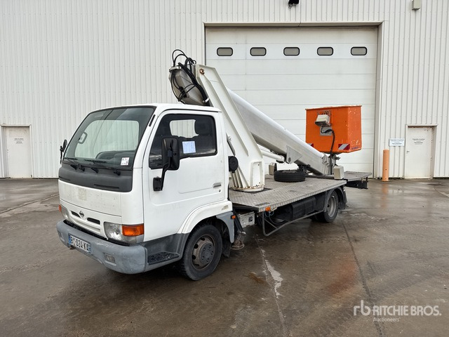 2001 Nissan Cabstar 2001 Multitel 220 ALI AF 20 m o ... Bucket Truck - Φορτηγό με εναέρια πλατφόρμα: φωτογραφία 1 2001 Nissan Cabstar 2001 Multitel 220 ALI AF 20 m o ... Bucket Truck - Φορτηγό με εναέρια πλατφόρμα: φωτογραφία 1