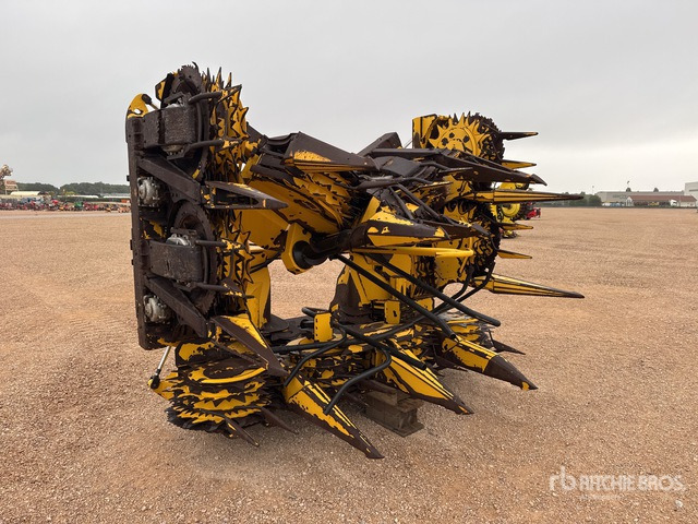 2010 New Holland FI470 Bec A Mais 10 Rangs 10 Row Corn Forage Harvester Header - Καλαμποκομαχαιρο: φωτογραφία 1 2010 New Holland FI470 Bec A Mais 10 Rangs 10 Row Corn Forage Harvester Header - Καλαμποκομαχαιρο: φωτογραφία 1