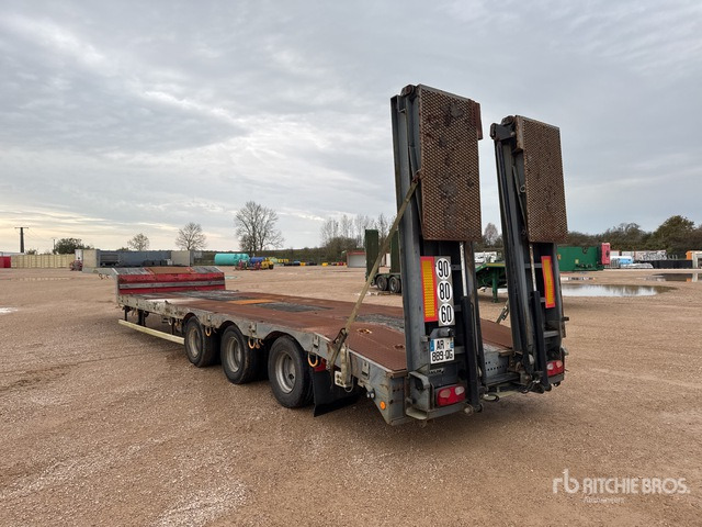 2010 Trailor Semi-Remorque Porte-Engins 3 Es ... Lowboy Trailer - Ρυμούλκα με χαμηλό δάπεδο: φωτογραφία 2 2010 Trailor Semi-Remorque Porte-Engins 3 Es ... Lowboy Trailer - Ρυμούλκα με χαμηλό δάπεδο: φωτογραφία 2