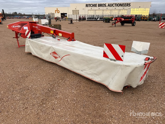 2012 Kuhn GMD4410-FF 4350 mm 3-Point Hitch Faucheuse Disc Mower - Χορτοκοπτικό: φωτογραφία 2 2012 Kuhn GMD4410-FF 4350 mm 3-Point Hitch Faucheuse Disc Mower - Χορτοκοπτικό: φωτογραφία 2