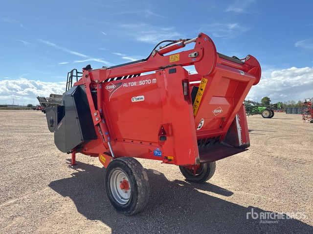 2015 Kuhn Altor 5070M Pailleuse Distributrice Livestock Feeder - Ενσιροδιανομέας: φωτογραφία 3 2015 Kuhn Altor 5070M Pailleuse Distributrice Livestock Feeder - Ενσιροδιανομέας: φωτογραφία 3