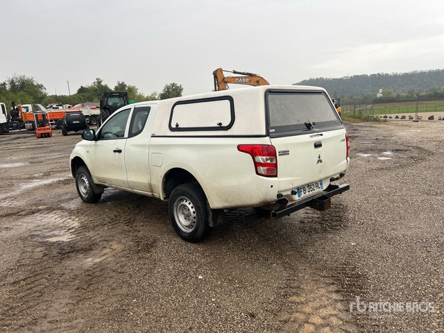 2018 Mitsubishi L200 4x4 Extended Cab (Inoperable) Pickup - Ημιφορτηγό: φωτογραφία 4 2018 Mitsubishi L200 4x4 Extended Cab (Inoperable) Pickup - Ημιφορτηγό: φωτογραφία 4