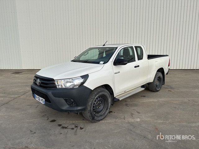 2019 Toyota Hilux Vehicule Utilitaire Cargo Van - Ελαφρύ επαγγελματικό: φωτογραφία 1 2019 Toyota Hilux Vehicule Utilitaire Cargo Van - Ελαφρύ επαγγελματικό: φωτογραφία 1