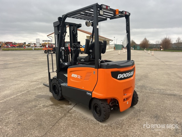 2023 Doosan B25X-7 PLUS 2500 kg Chariot Elevateur Elect ... Electric Forklift - Ηλεκτροκίνητο περονοφόρο: φωτογραφία 4 2023 Doosan B25X-7 PLUS 2500 kg Chariot Elevateur Elect ... Electric Forklift - Ηλεκτροκίνητο περονοφόρο: φωτογραφία 4