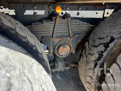 Φορτηγό ανατρεπόμενο IVECO TRAKKER 410 EEV 6x4 Camion Benne: φωτογραφία 25