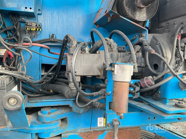 2010 Genie Z135/70 4WD Diesel Articulating Boom Lift - Καλαθοφόρο ανυψωτικό: φωτογραφία 1 2010 Genie Z135/70 4WD Diesel Articulating Boom Lift - Καλαθοφόρο ανυψωτικό: φωτογραφία 1