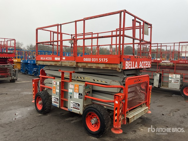 2011 Skyjack SJ8841 4x4 Diesel Scissor Lift - Ψαλιδωτό ανυψωτικό: φωτογραφία 3 2011 Skyjack SJ8841 4x4 Diesel Scissor Lift - Ψαλιδωτό ανυψωτικό: φωτογραφία 3