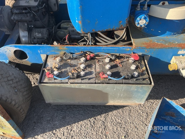 2013 Nifty-Lift HR12NDE 2WD Hybrid Articulating Boom Lift - Καλαθοφόρο ανυψωτικό: φωτογραφία 5 2013 Nifty-Lift HR12NDE 2WD Hybrid Articulating Boom Lift - Καλαθοφόρο ανυψωτικό: φωτογραφία 5