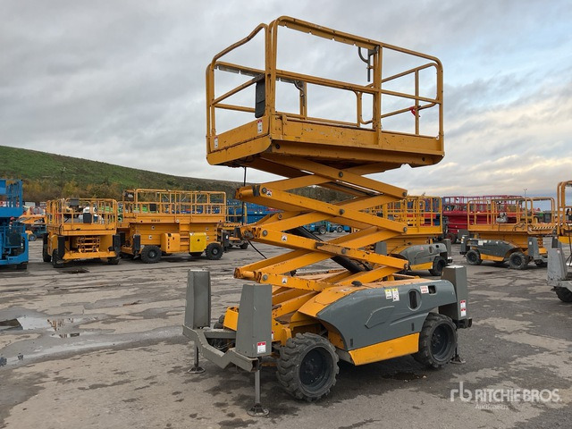 2014 Haulotte Compact 10DX 4x4 Diesel Scissor Lift - Ψαλιδωτό ανυψωτικό: φωτογραφία 2 2014 Haulotte Compact 10DX 4x4 Diesel Scissor Lift - Ψαλιδωτό ανυψωτικό: φωτογραφία 2