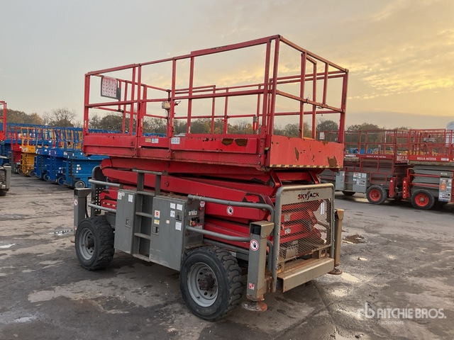 2015 Skyjack SJ8841 4x4 Diesel Scissor Lift - Ψαλιδωτό ανυψωτικό: φωτογραφία 3 2015 Skyjack SJ8841 4x4 Diesel Scissor Lift - Ψαλιδωτό ανυψωτικό: φωτογραφία 3