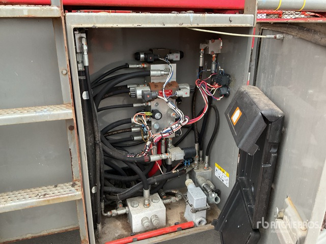 2015 Skyjack SJ8841 4x4 Diesel Scissor Lift - Ψαλιδωτό ανυψωτικό: φωτογραφία 5 2015 Skyjack SJ8841 4x4 Diesel Scissor Lift - Ψαλιδωτό ανυψωτικό: φωτογραφία 5